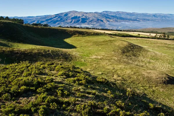 Руины пирамид Кочаски, археологические раскопки, Эквадор — стоковое фото