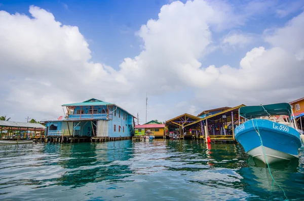 Bocas del Toro, stolica prowincji. To miasto znajduje się na Isla jelita grubego. — Zdjęcie stockowe