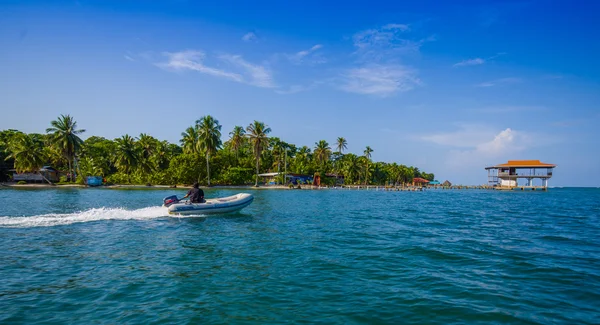 ISLA COLON, PANAMA - APRIL 25, 2015 : Colon Island is the northernmost and main island in the Bocas del Toro — Stock Image ISLA COLON, PANAMA - APRIL 25, 2015 : Colon Island is the northernmost and main island in the Bocas del Toro Royalty Free Stock Photos