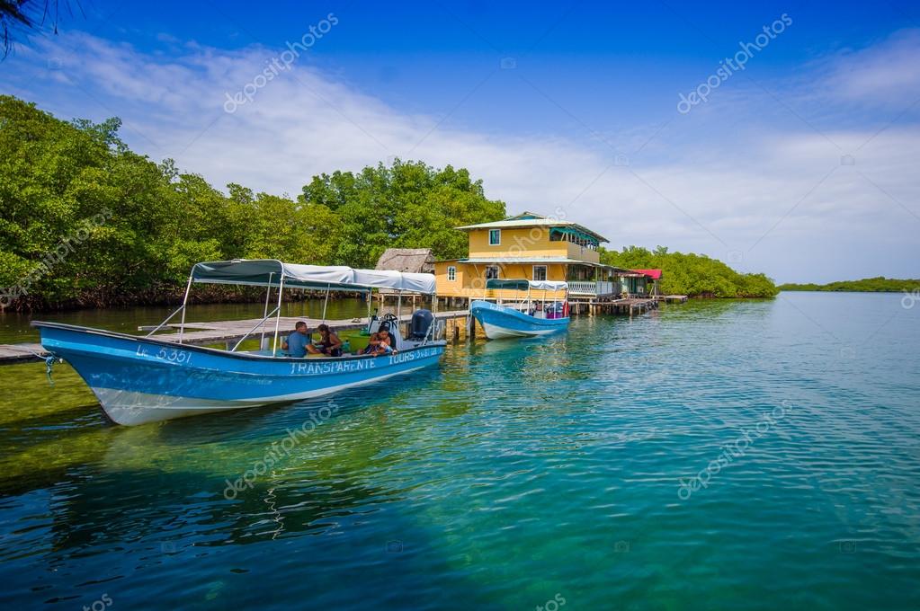 ISLA COLON, PANAMÁ 25 DE ABRIL DE 2015 La isla de Colón es la isla