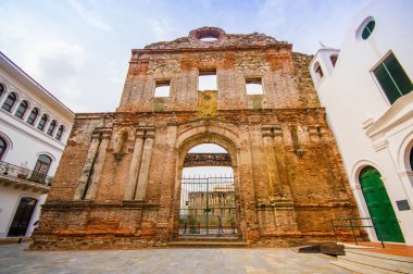 Tarihi kent Panama City'deki Arco Chato