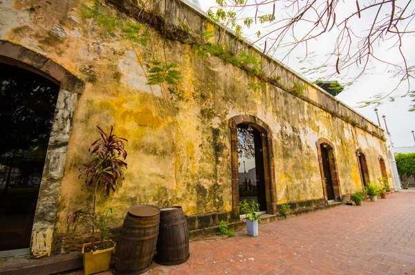 Oude gevangenis in de oude stad in Panama city — Stockfoto