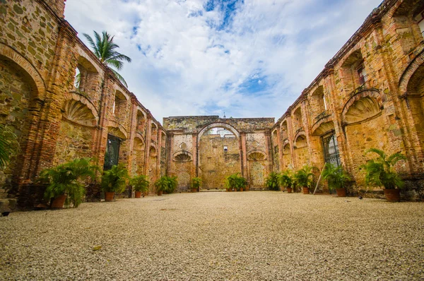 La Compania en el casco antiguo histórico de la ciudad de Panamá —  Fotos de Stock