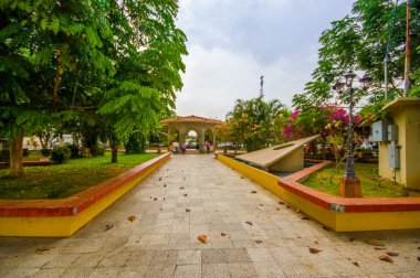 Şehir Merkezi, Santiago Panama ve bölgenin ana ulaşım merkezi en büyük kentlerinden biri olduğunu.