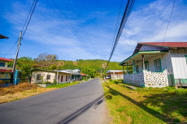 BOQUETE, PANAMA - 19 APRILE 2015: Boquete è una piccola città sul fiume Caldera, nei verdi altopiani montani di Panama — Foto Stock