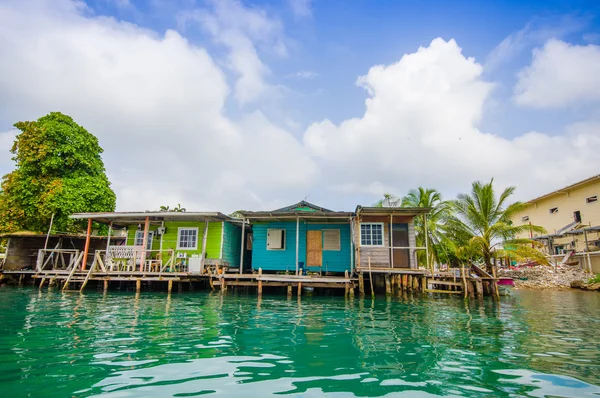 Bocas del Toro városában található a tartomány fővárosa. Ebben a városban található a Isla kettőspont. — Stock Fotó