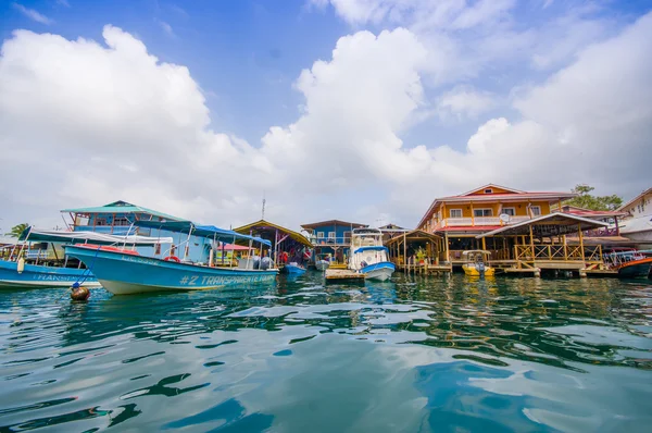 Bocas del Toro, stolica prowincji. To miasto znajduje się na Isla jelita grubego. — Zdjęcie stockowe