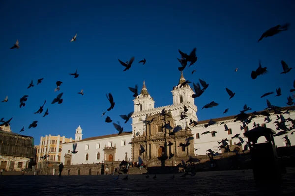 San Francisco Church and plaza in Quito, Ecuador — Stock Photo, Image