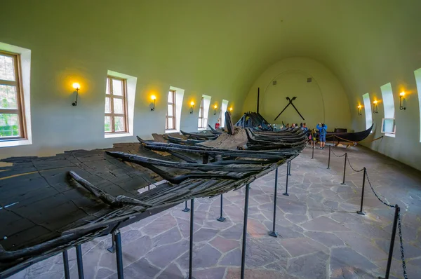 OSLO, NORWAY - 8 JULY, 2015: Ancient remains of old ship used by the vikings at official museum on Bygdoy — Zdjęcie stockowe