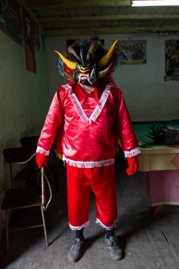 Diablada, insanlar sokaklarda dans şeytan kostümü ile popüler şehir kutlamaları