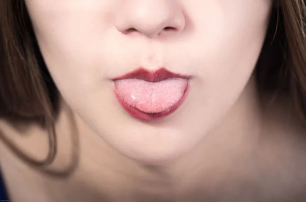 Nahaufnahme von hübschen jungen Mädchen Mund — Stockfoto