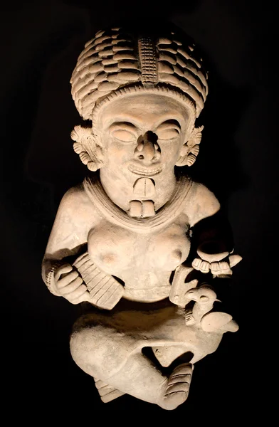 まなび、エクアドルの文化から陶磁器の置物 — ストック写真