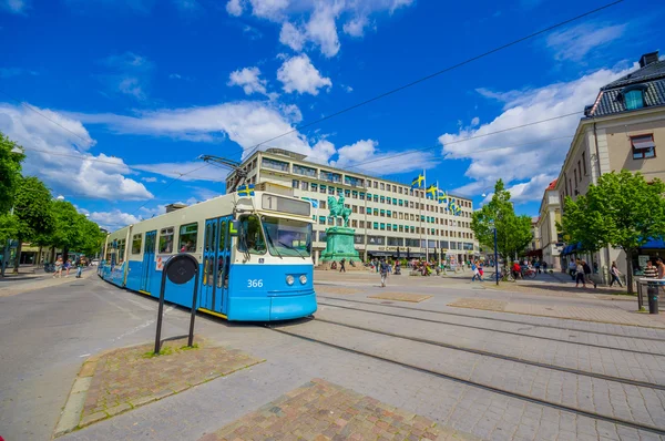 Tram classique sur la place Kungsporten, au centre de Gothenburg — Photo