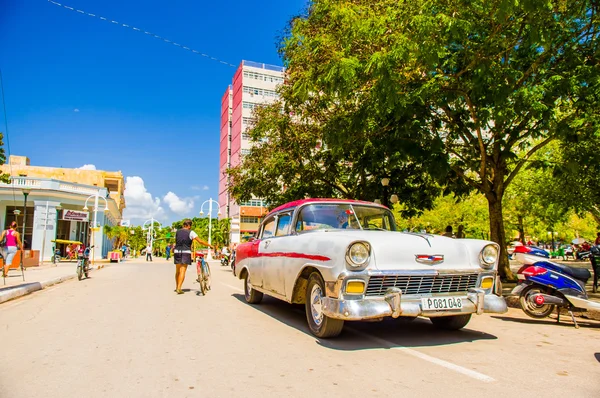 Ciego De Avila, Kuba - szeptember 5-én 2015-ig: A tartomány fővárosa belváros. — Stock Fotó