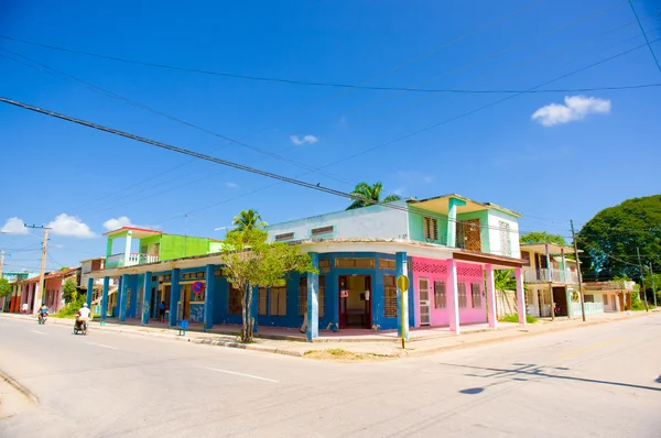 CIEGO DE AVILA, CUBA - SETEMBRO 5, 2015: Centro da capital da Província . — Fotografia de Stock