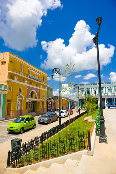 Sancti Spiritus, Kuba - 5 września 2015: Łacina dla Ducha Świętego. Jest to jeden z najstarszych kubańskie osiedla Europejskiego. — Zdjęcie stockowe