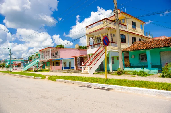 SANCTI SPIRITUS, CUBA - 5 de setembro de 2015: Latim para o Espírito Santo. É um dos mais antigos assentamentos cubanos europeus . — Fotografia de Stock
