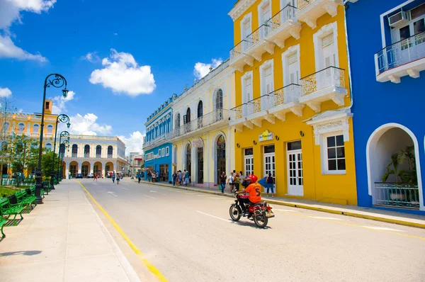 SANCTI SPIRITUS, CUBA - 5 SETTEMBRE 2015: latino per Spirito Santo. Si tratta di uno dei più antichi insediamenti cubani europei . — Foto Stock