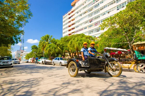 CIEGO DE AVILA, CUBA - SEPTEMBER 5, 2015: Downtown of the Province capital. — Stock Photo, Image