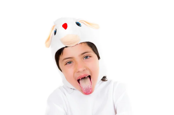 Χαριτωμένο μικρό αγόρι που ντυμένος με κοστούμι bunny κάνει αξιολάτρευτο γκριμάτσες απομονωθεί σε λευκό φόντο — Φωτογραφία Αρχείου
