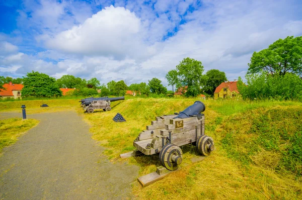 Cañones viejos en Kristianstad, Suecia — Foto de Stock