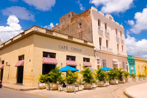 Camaguey, Kuba - 4 września 2015: Ulica widok centrum dziedzictwa Unesco — Zdjęcie stockowe