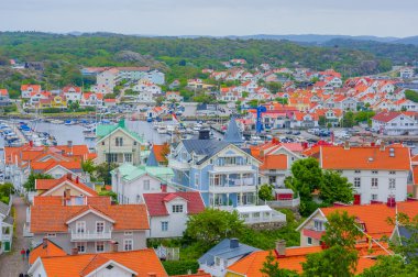 Marstrand, İsveç'te pitoresk ve popüler yelken Adası