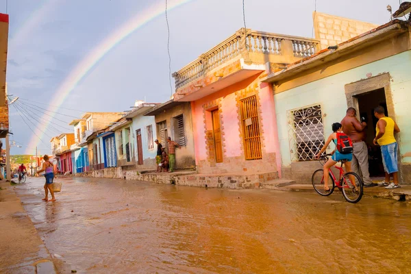 TRINIDAD, CUBA - 8 DE SEPTIEMBRE DE 2015: Las calles inundadas en declarado Patrimonio de la Humanidad por la UNESCO —  Fotos de Stock