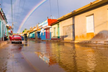 Trinidad, Küba - 8 Eylül 2015: Sular altında sokaklarda Unesco tarafından dünya mirası özel İçilir