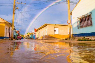 Trinidad, Küba - 8 Eylül 2015: Sular altında sokaklarda Unesco tarafından dünya mirası özel İçilir
