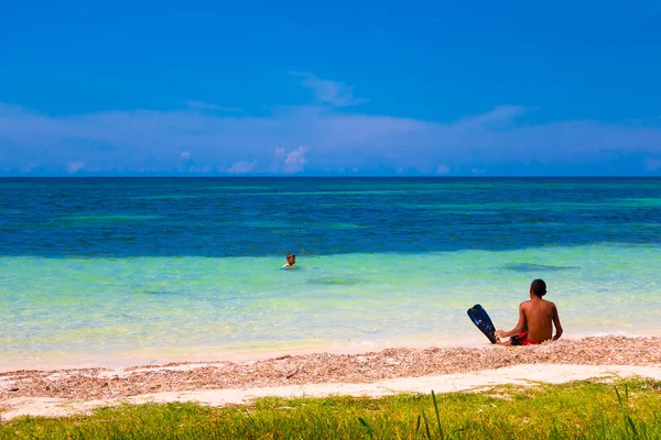 VINALES, CUBA - 12 de setembro de 2015: Praia de Cayo Jutias, no litoral norte de Cuba — Fotografia de Stock