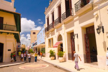 Camagüey, Cuba - 4 Eylül 2015: Sokak görünümü Unesco miras şehir merkezinin