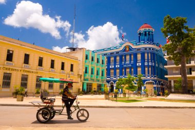 Camagüey, Cuba - 4 Eylül 2015: Sokak görünümü Unesco miras şehir merkezinin