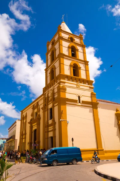CAMAGUEY, CUBA - SEPTEMBER 4, 2015: Street view of UNESCO heritage city centre — Stock Photo, Image