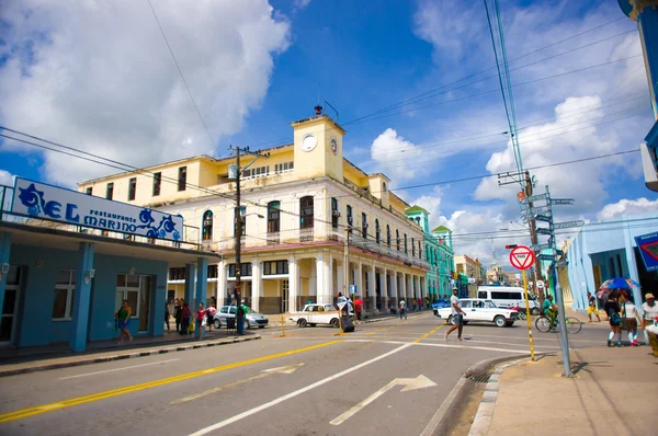 PINAR DEL RIO, CUBA - SEPTEMBER 10, 2015: Downtown of the city, is setting off point for some worlds top tobacco plantations. — Stock Photo, Image