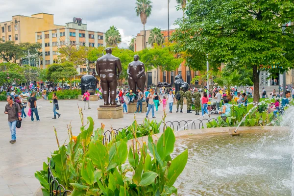 Gyönyörű Botero Plaza a város Medellin, Kolumbia — Stock Fotó