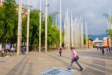 Cisneros kare ya da Park ışıkları Medellin, Kolombiya