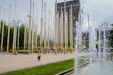 Cisneros kare ya da Park ışıkları Medellin, Kolombiya