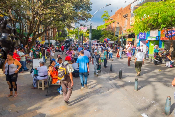 Busy pedestrian street in Medellin city, Colombia — Stock Photo, Image