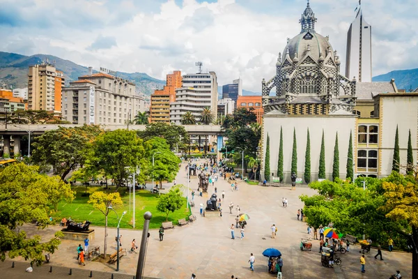 Beautiful Botero Plaza in stad Medellin, Colombia — Stockfoto