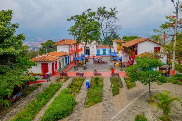 Hermosa Pueblito Paisa en Cerro Nutibara, ciudad de Medellín, Colombia —  Fotos de Stock