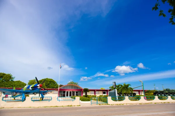 PLAYA GIRON, CUBA - 9 de septiembre de 2015: Museo muestra la curiosa historia en el ataque a Bahía de Cochinos —  Fotos de Stock