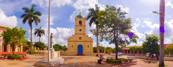 Vinales, Kuba - 13. září 2015: Vinales je malé město a obec v Severní centrální Pinar del Rio provincie Kuby. — Stock fotografie