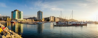 Santa Marta, Karayip şehir, Kuzey Kolombiya limanda Panorama görünümünü