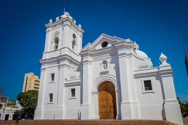 Piękny kościół w Santa Marta, miastem Karaibskim, Kolumbia — Zdjęcie stockowe