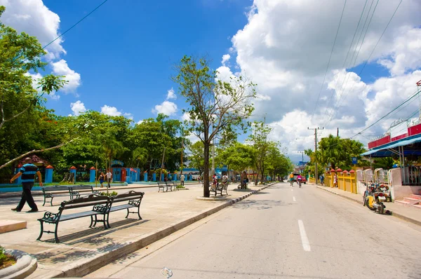 Sancti Spiritus, Kuba - szeptember 5-én 2015-ig: Latin, a Szent Szellem. Ez az egyik legrégebbi kubai európai települések. — Stock Fotó
