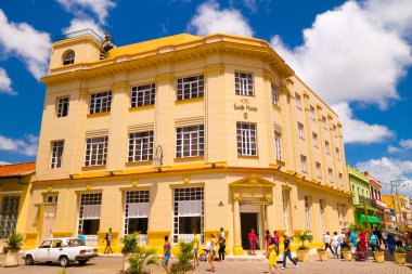 Camagüey, Cuba - 4 Eylül 2015: Sokak görünümü Unesco miras şehir merkezinin