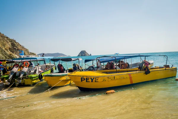 Touristic boats in Playa Blanca, Santa Marta, Colombia — Stock Photo, Image