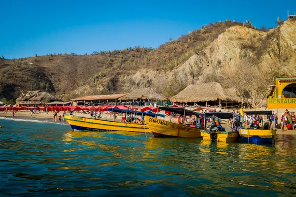 Toeristische boten in Playa Blanca, Santa Marta, Colombia — Stockfoto