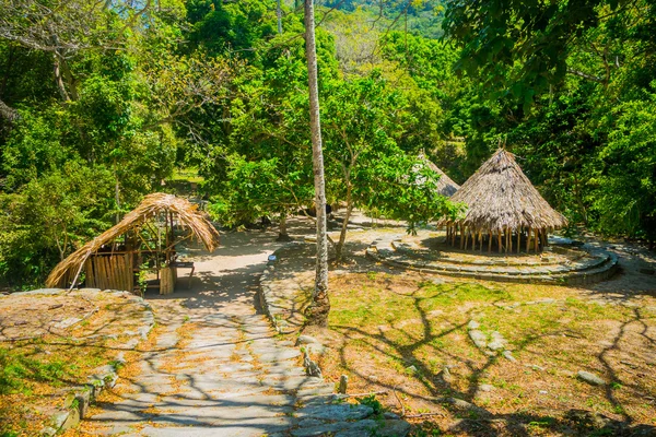 Παραδοσιακό σπίτι των Kogi ανθρώπων, ιθαγενών εθνοτικής ομάδας, Κολομβία — Φωτογραφία Αρχείου